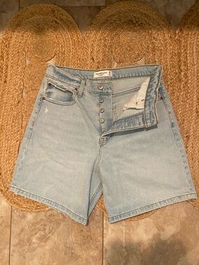 Abercrombie & Fitch The 7” Dad Short High-Rise Denim Shorts